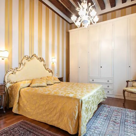 Ai Putti Venice